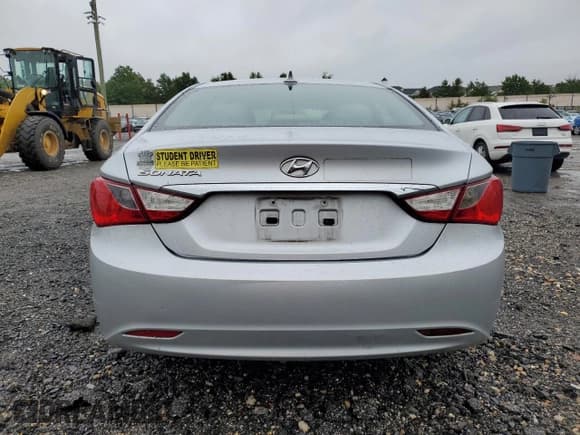 ✅ 2013 Hyundai Sonata GLS • VIN: 5NPEB4AC7DH760399 • Lot: 73573874. Listed on Copart with 155,240 mi. Free auction sales archive from the USA and detailed vehicle history report at DreamBid. Image 6.