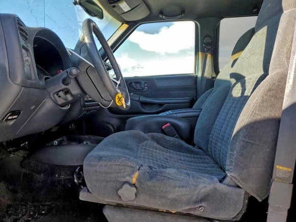 ✅ 1998 Chevrolet Blazer LS • VIN: 1GNDT13W1W2227524 • Lot: 95019815. Listed on Copart with 179,761 mi. Free auction sales archive from the USA and detailed vehicle history report at DreamBid. Image 7.