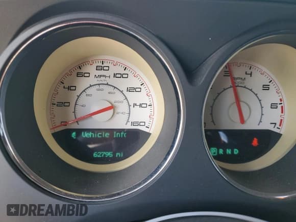 ✅ 2014 Dodge Challenger R/T Classic • VIN: 2C3CDYBT3EH181951 • Lot: 47290175. Wystawiony na Copart z przebiegiem 62 795 mil. Bezpłatny archiwum sprzedaży aukcyjnych z USA i szczegółowy raport historii pojazdu na DreamBid. Zdjęcie 9.