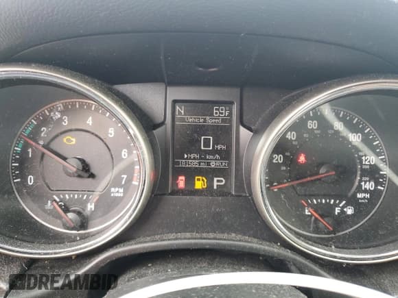 ✅ 2013 Jeep Grand Cherokee Laredo • VIN: 1C4RJFAG5DC559857 • Lot: 85663295. Listed on Copart with 181,585 mi. Free auction sales archive from the USA and detailed vehicle history report at DreamBid. Image 9.