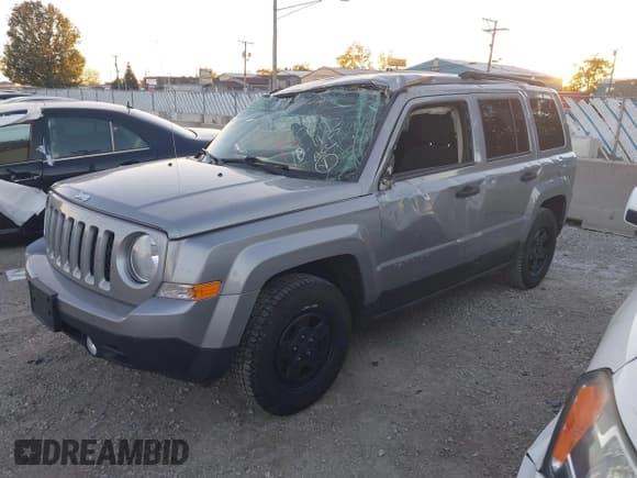 ✅ 2017 Jeep Patriot Sport • VIN: 1C4NJPBA0HD134433 • Lot: 43614694. Listed on IAAI with 98,136 mi. Free auction sales archive from the USA and detailed vehicle history report at DreamBid. Image 2.