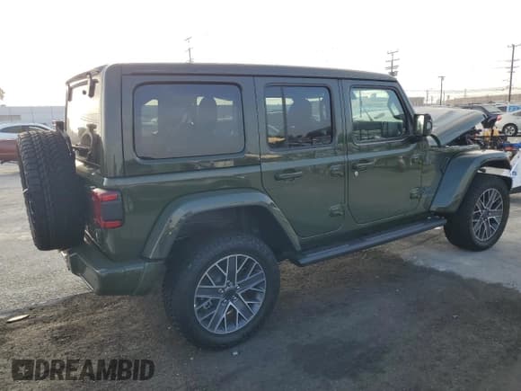 ✅ 2024 Jeep Wrangler High Altitude • VIN: 1C4RJXU68RW152890 • Лот: 86656484. Опубликован ранее на Copart с пробегом 984 миль. Бесплатный доступ к архиву аукционных продаж из США и подробный отчёт об истории автомобиля на DreamBid. Изображение 3.
