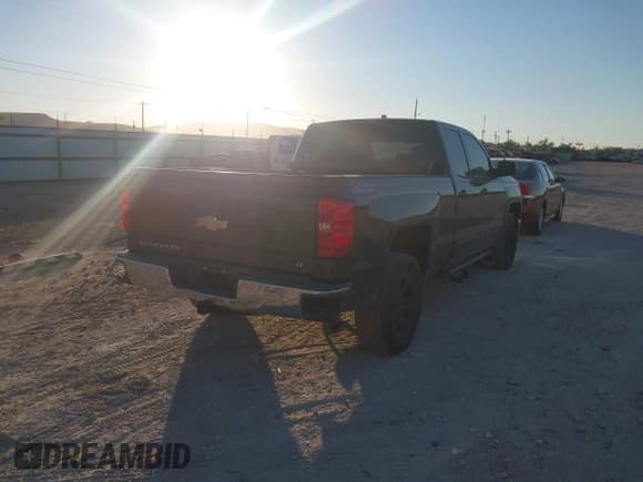 ✅ 2015 Chevrolet Silverado 1500 LT • VIN: 1GCVKREC2FZ245748 • Lot: 43432834. Listed on IAAI with 92,333 mi. Free auction sales archive from the USA and detailed vehicle history report at DreamBid. Image 4.