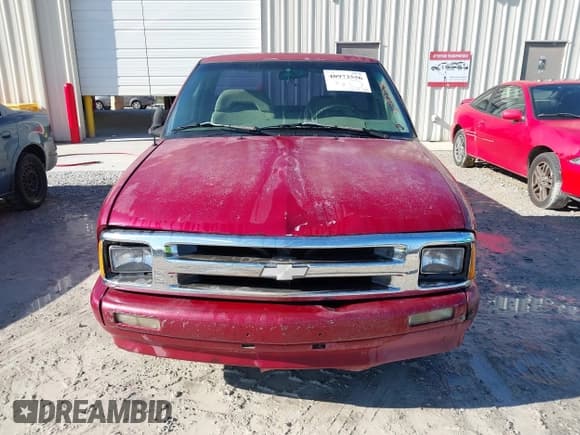 ✅ 1997 Chevrolet S-10 • VIN: 1GCCS14X1V8189125 • Лот: 40973556. Опубликован ранее на IAAI с пробегом 249 596 миль. Бесплатный доступ к архиву аукционных продаж из США и подробный отчёт об истории автомобиля на DreamBid. Изображение 6.