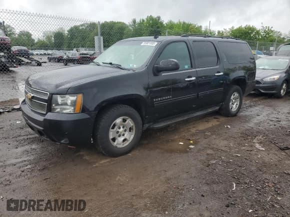 ✅ 2014 Chevrolet Suburban LT • VIN: 1GNSCJE09ER228409 • Lot: 55901885. Listed on Copart with 328,470 mi. Free auction sales archive from the USA and detailed vehicle history report at DreamBid. Image 1.