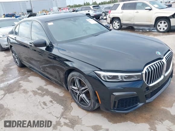 ✅ 2022 BMW 7 Series 750i xDrive • VIN: WBA7U2C00NCK03130 • Lot: 40691291. Listed on IAAI with 17,124 mi. Free auction sales archive from the USA and detailed vehicle history report at DreamBid. Image 1.