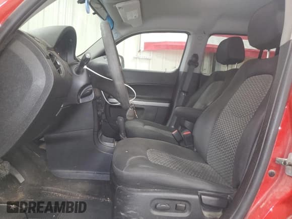 ✅ 2010 Chevrolet HHR 1LT • VIN: 3GNBABDB9AS590911 • Lot: 48250075. Listed on Copart with 113,607 mi. Free auction sales archive from the USA and detailed vehicle history report at DreamBid. Image 7.