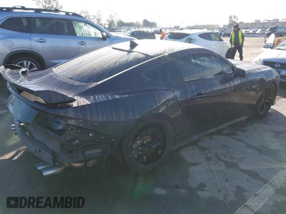 ✅ 2024 Ford Mustang GT Premium • VIN: 1FA6P8CF8R5424665 • Лот: 43723597. Опубликован ранее на IAAI с пробегом 25 022 миль. Бесплатный доступ к архиву аукционных продаж из США и подробный отчёт об истории автомобиля на DreamBid. Изображение 4.