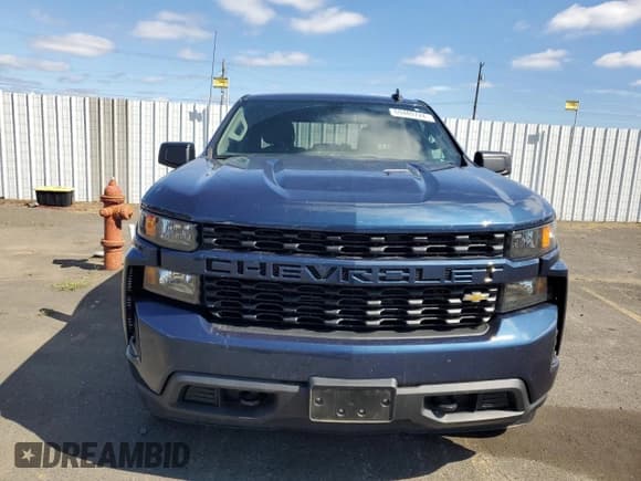 ✅ 2021 Chevrolet Silverado 1500 Custom • VIN: 3GCPYBEK7MG440036 • Lot: 69489724. Wystawiony na Copart z przebiegiem 34 615 mil. Bezpłatny archiwum sprzedaży aukcyjnych z USA i szczegółowy raport historii pojazdu na DreamBid. Zdjęcie 5.