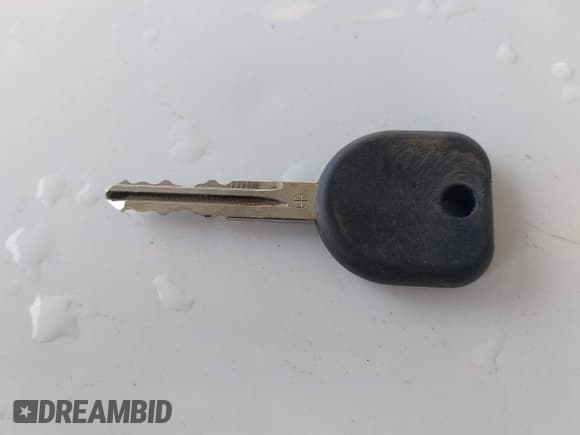 ✅ 2007 Chevrolet Silverado 1500 Work Truck • VIN: 1GCEC14C97Z564727 • Лот: 41504904. Опубликован ранее на IAAI с пробегом 191 131 миль. Бесплатный доступ к архиву аукционных продаж из США и подробный отчёт об истории автомобиля на DreamBid. Изображение 11.