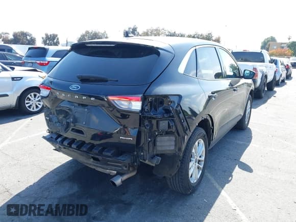 ✅ 2022 Ford Escape SE • VIN: 1FMCU9G65NUA70007 • Lot: 42160232. Listed on IAAI with 39,668 mi. Free auction sales archive from the USA and detailed vehicle history report at DreamBid. Image 4.