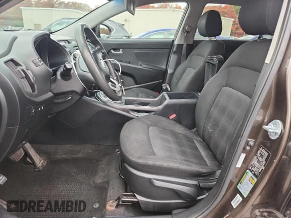 ✅ 2012 Kia Sportage LX • VIN: KNDPB3A28C7310712 • Lot: 91927855. Wystawiony na Copart z przebiegiem 147 839 mil. Bezpłatny archiwum sprzedaży aukcyjnych z USA i szczegółowy raport historii pojazdu na DreamBid. Zdjęcie 7.