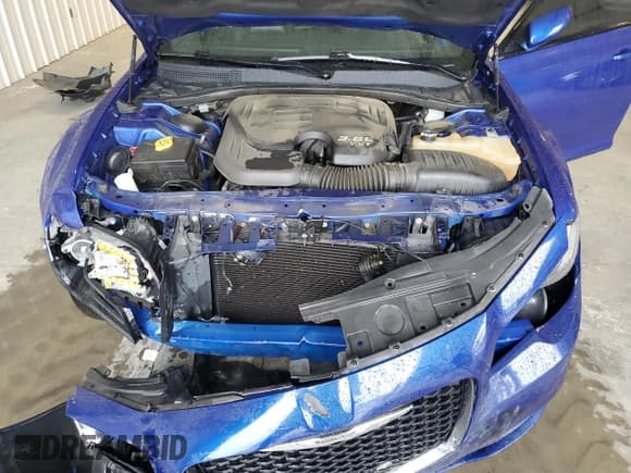 ✅ 2019 Chrysler 300 S • VIN: 2C3CCABG7KH516119 • Лот: 82552265. Опубликован ранее на Copart с пробегом 120 522 миль. Бесплатный доступ к архиву аукционных продаж из США и подробный отчёт об истории автомобиля на DreamBid. Изображение 11.