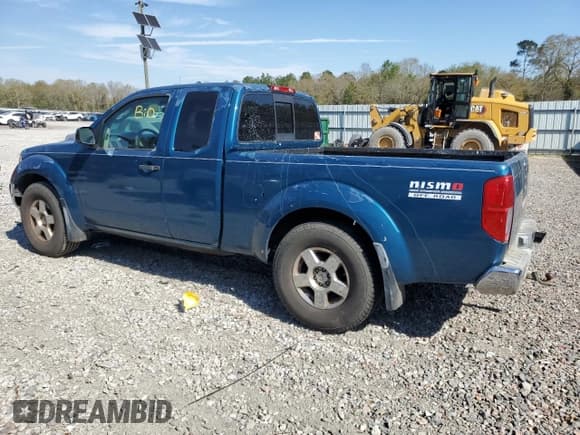 ✅ 2005 Nissan Frontier Nismo • VIN: 1N6AD06UX5C403571 • Lot: 50867225. Wystawiony na Copart z przebiegiem 218 505 mil. Bezpłatny archiwum sprzedaży aukcyjnych z USA i szczegółowy raport historii pojazdu na DreamBid. Zdjęcie 2.