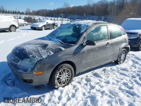 ✅ 2006 Ford Focus S • VIN: 1FAHP31N76W151973 • Lot: 41573090. Listed on IAAI with 211,369 mi. Free auction sales archive from the USA and detailed vehicle history report at DreamBid. Image 2.