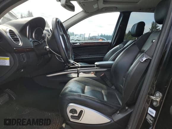 ✅ 2009 Mercedes-Benz M 63 AMG • VIN: 4JGBB77E29A479568 • Lot: 68217255. Listed on Copart with 148,676 mi. Free auction sales archive from the USA and detailed vehicle history report at DreamBid. Image 7.