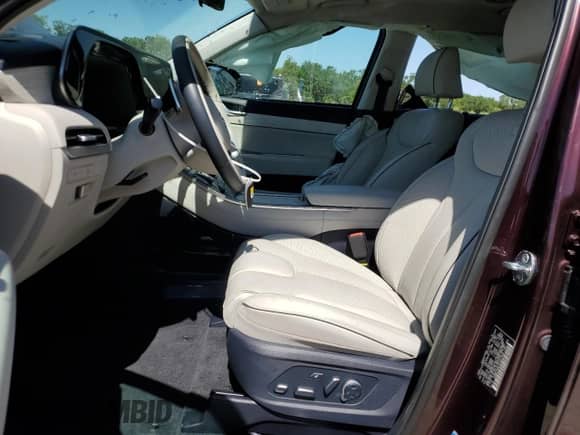 2025 Hyundai Palisade Calligraphy z VIN KM8R74GE3SU837568, wystawiony jako Copart lot #53515885 z przebiegiem 6 465 mil mil oraz Szkoda całkowita • Salvage title. Historia ofert i sprzedaży dostępna na DreamBid. Obrazek 7.