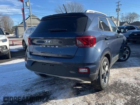 ✅ 2023 Hyundai Venue SEL • VIN: KMHRC8A35PU270586 • Lot: 88478755. Listed on Copart with 18,103 mi. Free auction sales archive from the USA and detailed vehicle history report at DreamBid. Image 4.
