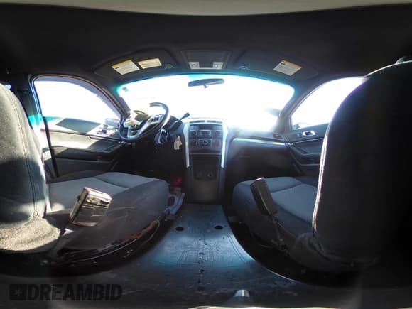 ✅ 2014 Ford Police Interceptor Utility • VIN: 1FM5K8AR0EGC14072 • Lot: 41781060. Wystawiony na IAAI z przebiegiem 173 354 mil. Bezpłatny archiwum sprzedaży aukcyjnych z USA i szczegółowy raport historii pojazdu na DreamBid. Zdjęcie 19.