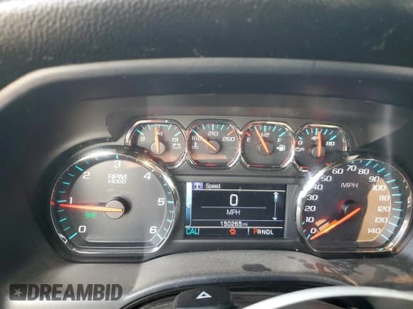 ✅ 2018 Chevrolet Silverado 1500 LT • VIN: 3GCPCREC6JG261062 • Lot: 91107325. Wystawiony na Copart z przebiegiem 150 265 mil. Bezpłatny archiwum sprzedaży aukcyjnych z USA i szczegółowy raport historii pojazdu na DreamBid. Zdjęcie 9.