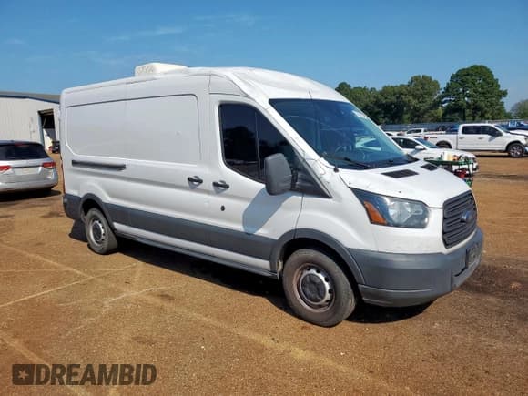 ✅ 2016 Ford Transit Cargo • VIN: 1FTYR2CM5GKB40255 • Lot: 86586675. Listed on Copart with 194,461 mi. Free auction sales archive from the USA and detailed vehicle history report at DreamBid. Image 4.