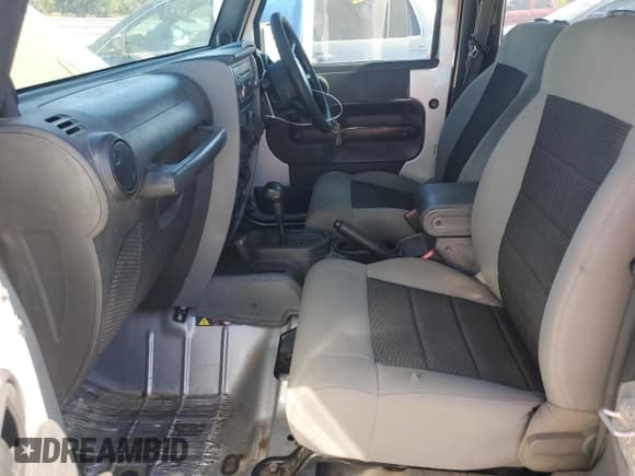 ✅ 2008 Jeep Wrangler X • VIN: 1J4FZ24168L554730 • Лот: 82403095. Опубликован ранее на Copart с пробегом 272 674 миль. Бесплатный доступ к архиву аукционных продаж из США и подробный отчёт об истории автомобиля на DreamBid. Изображение 7.