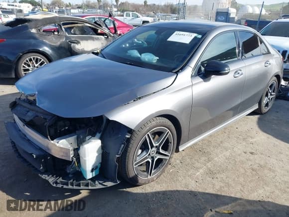 ✅ 2021 Mercedes-Benz A 220 • VIN: W1K3G4EB6MJ290020 • Lot: 41691773. Wystawiony na IAAI z przebiegiem 53 991 mil. Bezpłatny archiwum sprzedaży aukcyjnych z USA i szczegółowy raport historii pojazdu na DreamBid. Zdjęcie 19.