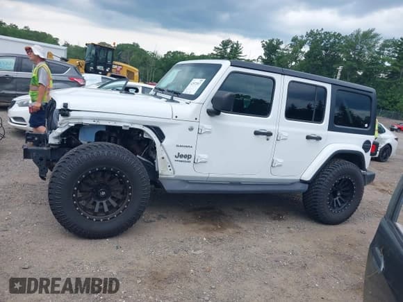 ✅ 2019 Jeep Wrangler Unlimited Sahara • VIN: 1C4HJXEG7KW602196 • Лот: 42572507. Опубликован ранее на IAAI с пробегом 70 278 миль. Бесплатный доступ к архиву аукционных продаж из США и подробный отчёт об истории автомобиля на DreamBid. Изображение 15.