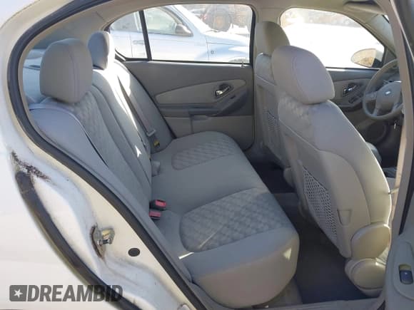 ✅ 2004 Chevrolet Malibu LS • VIN: 1G1ZT52884F227284 • Lot: 43663518. Listed on IAAI with 113,663 mi. Free auction sales archive from the USA and detailed vehicle history report at DreamBid. Image 8.