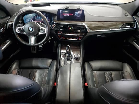 ✅ 2019 BMW 6 Series 640i xDrive • VIN: WBAJV6C55KBK07990 • Lot: 89869205. Listed on Copart with 115,977 mi. Free auction sales archive from the USA and detailed vehicle history report at DreamBid. Image 8.