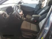 ✅ 2021 Hyundai Kona SEL • VIN: KM8K22AAXMU604333 • Лот: 60241034. Опубликован ранее на Copart с пробегом 49 623 миль. Бесплатный доступ к архиву аукционных продаж из США и подробный отчёт об истории автомобиля на DreamBid. Изображение 7.