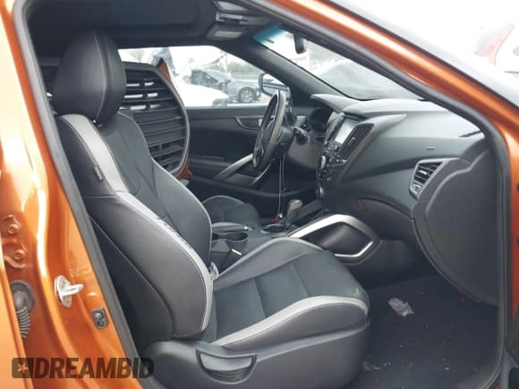 ✅ 2016 Hyundai Veloster Turbo Rally Edition • VIN: KMHTC6AE2GU259766 • Lot: 41476214. Wystawiony na IAAI z przebiegiem 73 483 mil. Bezpłatny archiwum sprzedaży aukcyjnych z USA i szczegółowy raport historii pojazdu na DreamBid. Zdjęcie 5.