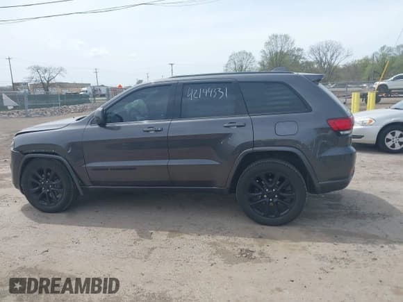✅ 2019 Jeep Grand Cherokee Upland • VIN: 1C4RJFAG8KC666043 • Lot: 42144331. Listed on IAAI with 62,937 mi. Free auction sales archive from the USA and detailed vehicle history report at DreamBid. Image 14.