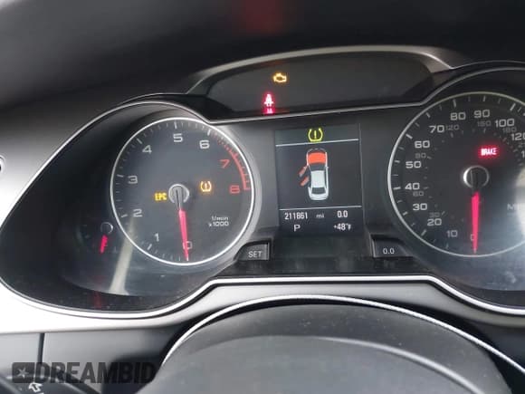 ✅ 2014 Audi A4 Premium Plus • VIN: WAUFFAFLXEN024233 • Lot: 43774816. Wystawiony na IAAI z przebiegiem 211 861 mil. Bezpłatny archiwum sprzedaży aukcyjnych z USA i szczegółowy raport historii pojazdu na DreamBid. Zdjęcie 7.