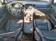 ✅ 2017 Honda Pilot EX-L • VIN: 5FNYF5H71HB000229 • Lot: 91993725. Listed on Copart with 196,014 mi. Free auction sales archive from the USA and detailed vehicle history report at DreamBid. Image 8.