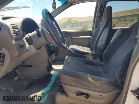 2001 Dodge Caravan SE with VIN 1B4GP24381B252589, listed as a Copart auction lot 64830425 with 187,128 mi miles and Salvage title. Bid and sale history available at DreamBid. Image 7.