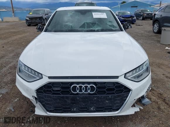 ✅ 2023 Audi A4 S line Premium Plus • VIN: WAUEAAF47PN002311 • Лот: 42923397. Опубликован ранее на IAAI с пробегом 29 009 миль. Бесплатный доступ к архиву аукционных продаж из США и подробный отчёт об истории автомобиля на DreamBid. Изображение 12.