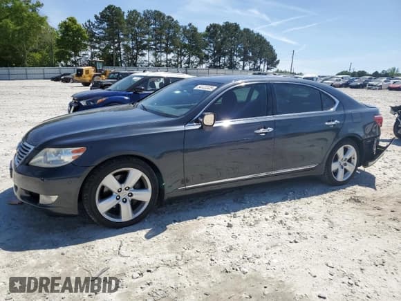 ✅ 2010 Lexus LS 460 L • VIN: JTHGL5EF1A5040042 • Лот: 54122325. Опубликован ранее на Copart с пробегом 226 614 миль. Бесплатный доступ к архиву аукционных продаж из США и подробный отчёт об истории автомобиля на DreamBid. Изображение 1.