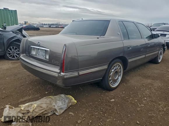 ✅ 1999 Cadillac DeVille • VIN: 1G6KD54Y7XU807244 • Lot: 94283375. Listed on Copart with 46,103 mi. Free auction sales archive from the USA and detailed vehicle history report at DreamBid. Image 3.