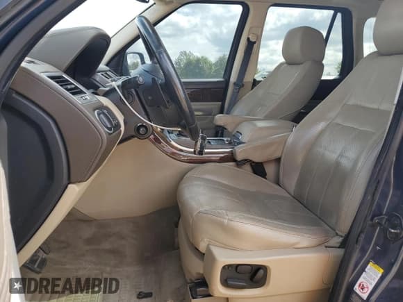 ✅ 2011 Land Rover Range Rover Sport SC • VIN: SALSH2E43BA267373 • Lot: 71883795. Wystawiony na Copart z przebiegiem 131 768 mil. Bezpłatny archiwum sprzedaży aukcyjnych z USA i szczegółowy raport historii pojazdu na DreamBid. Zdjęcie 7.