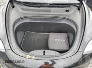 ✅ 2019 Tesla Model 3 Mid Range • VIN: 5YJ3E1EA6KF189974 • Лот: 90698295. Опубликован ранее на Copart с пробегом 50 723 миль. Бесплатный доступ к архиву аукционных продаж из США и подробный отчёт об истории автомобиля на DreamBid. Изображение 11.