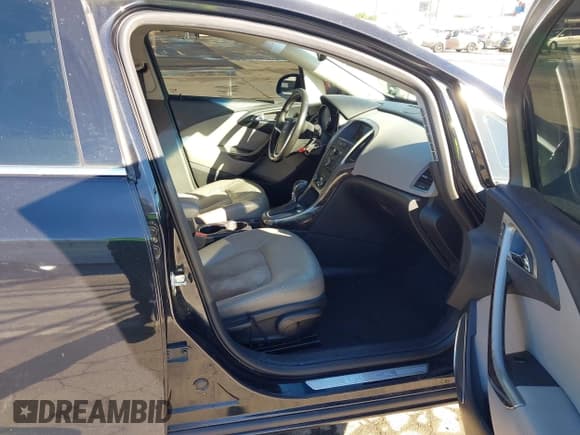 ✅ 2015 Buick Verano • VIN: 1G4PP5SK3F4202138 • Лот: 43805018. Опубликован ранее на IAAI с пробегом 139 899 миль. Бесплатный доступ к архиву аукционных продаж из США и подробный отчёт об истории автомобиля на DreamBid. Изображение 5.