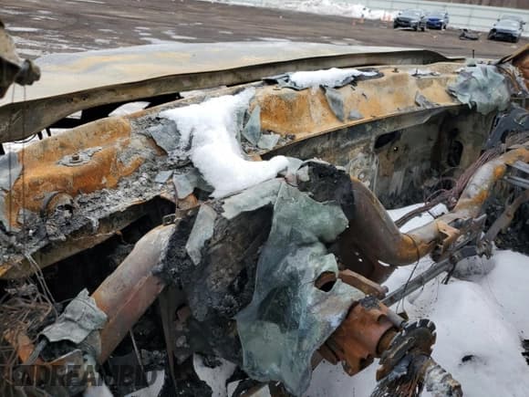 ✅ 2017 Chevrolet Silverado 2500HD Work Truck • VIN: 1GC1KUEY4HF195632 • Lot: 44781235. Wystawiony na Copart z przebiegiem Nie podano. Bezpłatny archiwum sprzedaży aukcyjnych z USA i szczegółowy raport historii pojazdu na DreamBid. Zdjęcie 9.