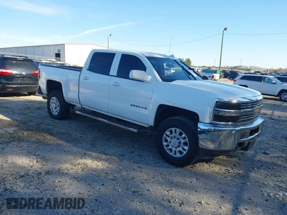 ✅ 2015 Chevrolet Silverado 2500HD LT • VIN: 1GC1CVEG5FF101541 • Lot: 41187622. Wystawiony na IAAI z przebiegiem 295 925 mil. Bezpłatny archiwum sprzedaży aukcyjnych z USA i szczegółowy raport historii pojazdu na DreamBid. Zdjęcie 1.