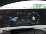 ✅ 2023 Kia EV6 Wind • VIN: KNDC3DLC0P5122467 • Лот: 61112594. Опубликован ранее на Copart с пробегом 9 645 миль. Бесплатный доступ к архиву аукционных продаж из США и подробный отчёт об истории автомобиля на DreamBid. Изображение 9.