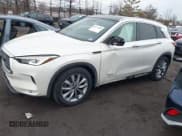 ✅ 2019 Infiniti QX50 Essential • VIN: 3PCAJ5M3XKF136479 • Lot: 41677308. Wystawiony na IAAI z przebiegiem 64 511 mil. Bezpłatny archiwum sprzedaży aukcyjnych z USA i szczegółowy raport historii pojazdu na DreamBid. Zdjęcie 17.
