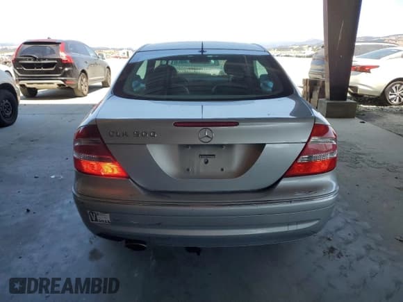 ✅ 2004 Mercedes-Benz CLK 500 • VIN: WDBTJ75J14F100680 • Лот: 64521675. Опубликован ранее на Copart с пробегом 172 844 миль. Бесплатный доступ к архиву аукционных продаж из США и подробный отчёт об истории автомобиля на DreamBid. Изображение 6.