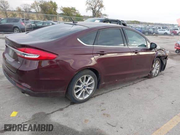 ✅ 2017 Ford Fusion SE • VIN: 3FA6P0H70HR350351 • Lot: 43467801. Listed on IAAI with 153,382 mi. Free auction sales archive from the USA and detailed vehicle history report at DreamBid. Image 4.