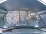 ✅ 2017 Toyota Tacoma SR • VIN: 5TFRX5GNXHX095543 • Лот: 94326875. Опубликован ранее на Copart с пробегом 165 928 миль. Бесплатный доступ к архиву аукционных продаж из США и подробный отчёт об истории автомобиля на DreamBid. Изображение 9.