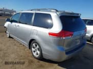 ✅ 2013 Toyota Sienna LE • VIN: 5TDKK3DC7DS353962 • Lot: 43566627. Listed on IAAI with 209,693 mi. Free auction sales archive from the USA and detailed vehicle history report at DreamBid. Image 3.